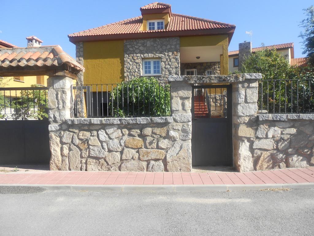 En Casa De Carlos Ortigosa del Monte Ngoại thất bức ảnh