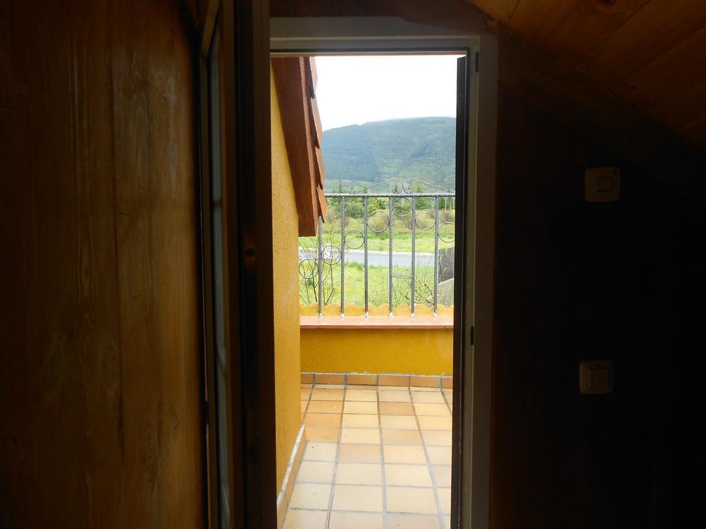 En Casa De Carlos Ortigosa del Monte Ngoại thất bức ảnh